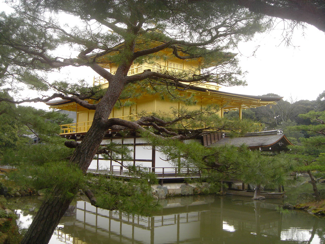 golden-pavilion-kyoto-2